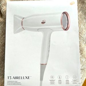 T3 AireLuxe hair dryer